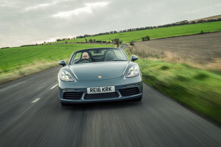  Porsche 718 Boxster 2016 года  (UK) (фото 12 из 30)